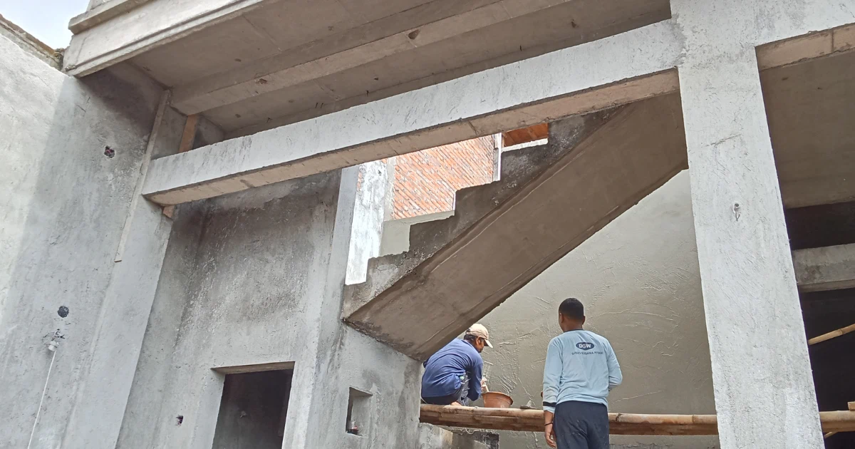 2026蓋房子營造工程示意圖，工人在建築工地進行施工